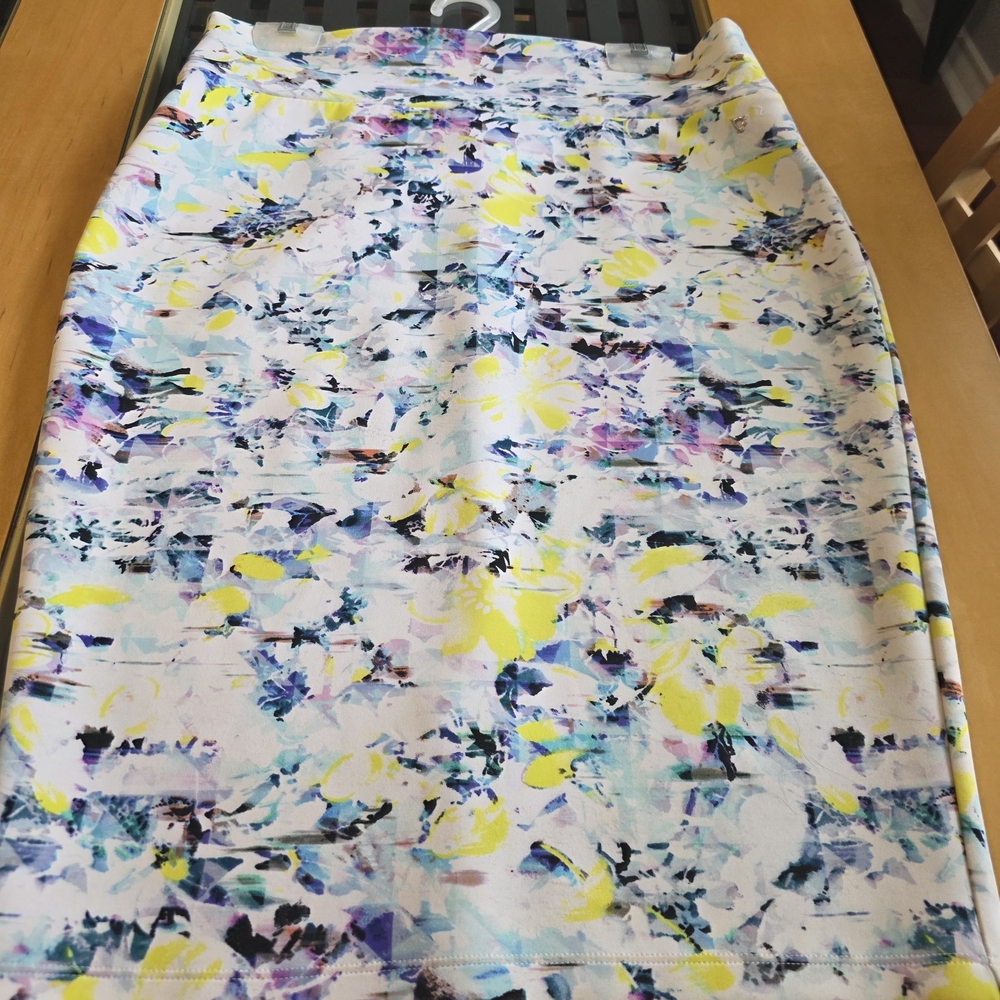 Thalia Sodi Multicolor Floral Pencil Skirt
